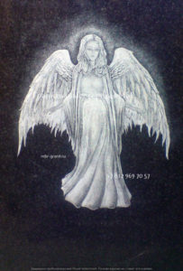 ангел на памятник